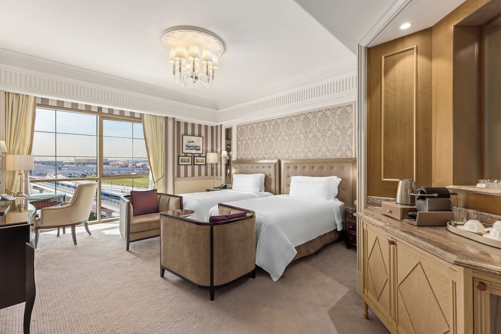 Al Habtoor Palace - Preferred Hotels & Resorts — Hotel rooms in Dubai