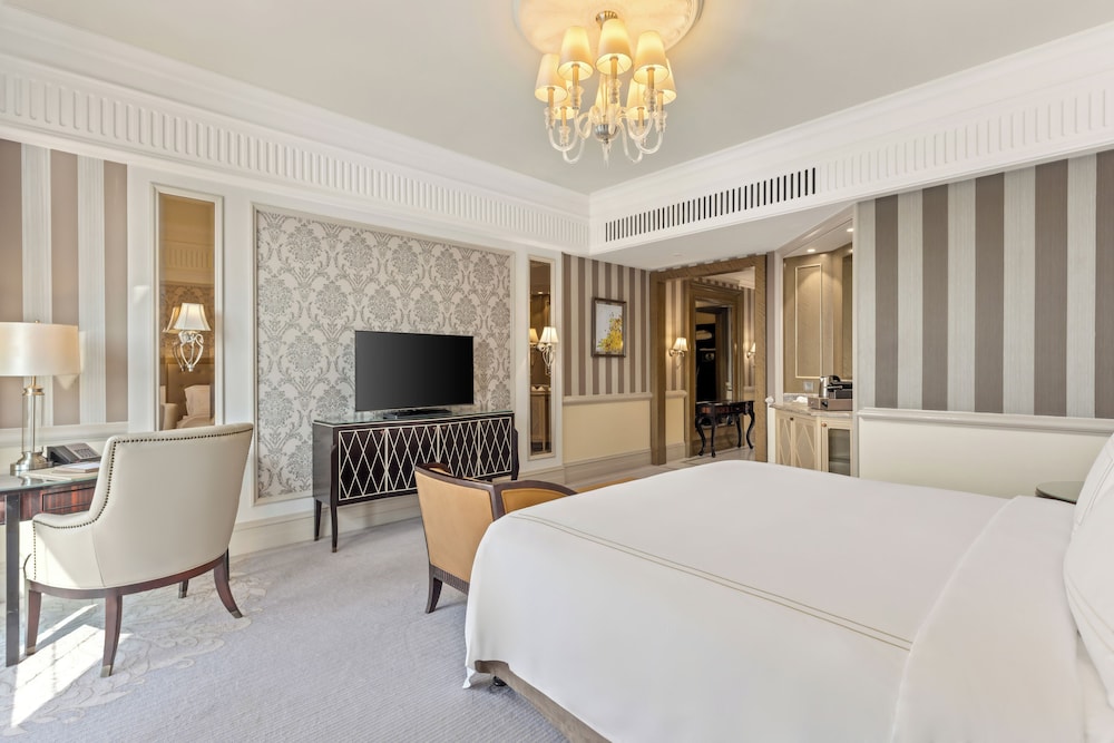 Al Habtoor Palace - Preferred Hotels & Resorts — Hotel rooms in Dubai