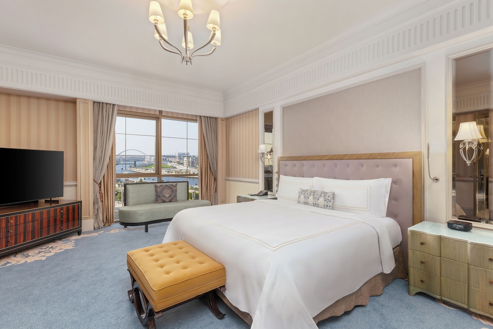 Al Habtoor Palace - Preferred Hotels & Resorts — Hotel rooms in Dubai