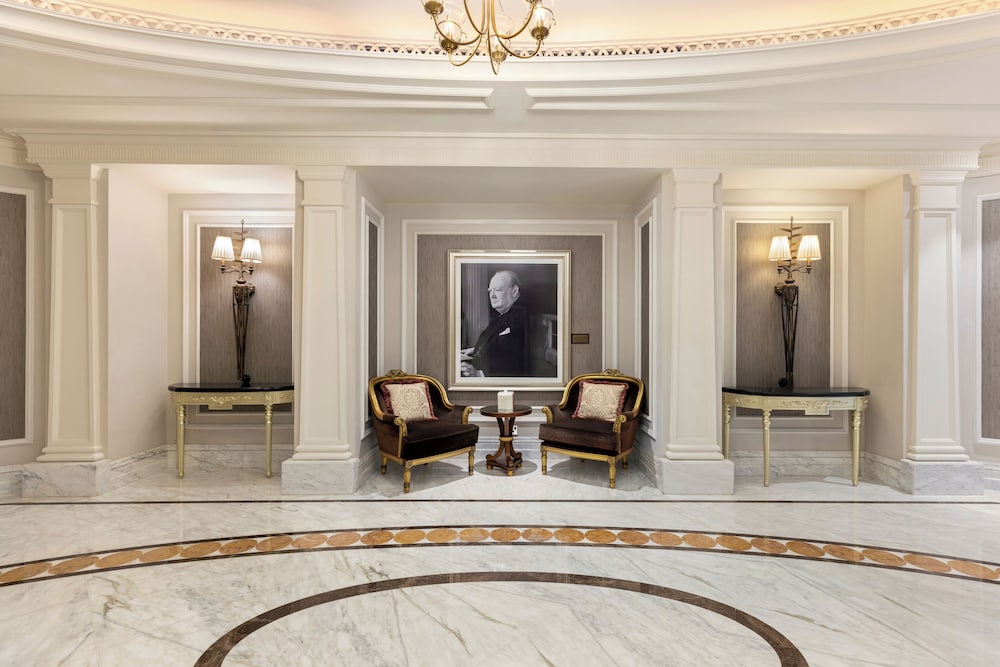 Al Habtoor Palace - Preferred Hotels & Resorts — Hotel building in Dubai