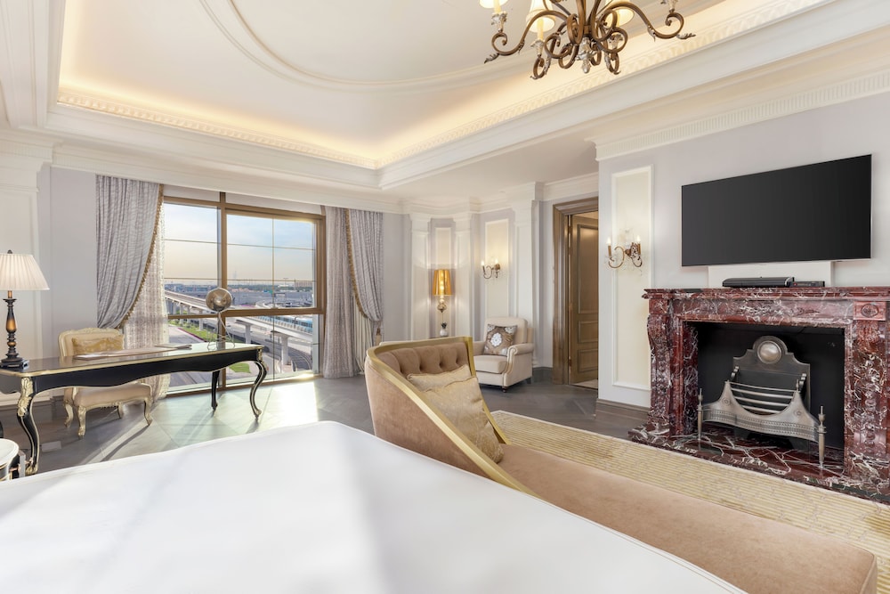 Al Habtoor Palace - Preferred Hotels & Resorts — Hotel rooms in Dubai