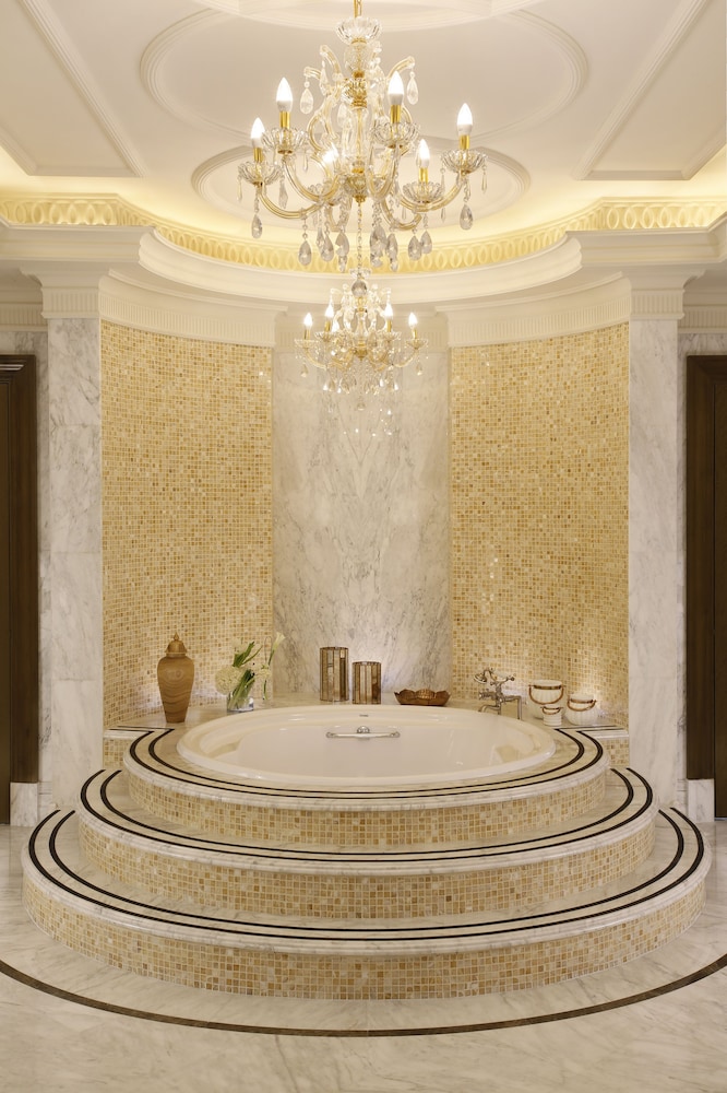 Al Habtoor Palace - Preferred Hotels & Resorts — Spa in Dubai
