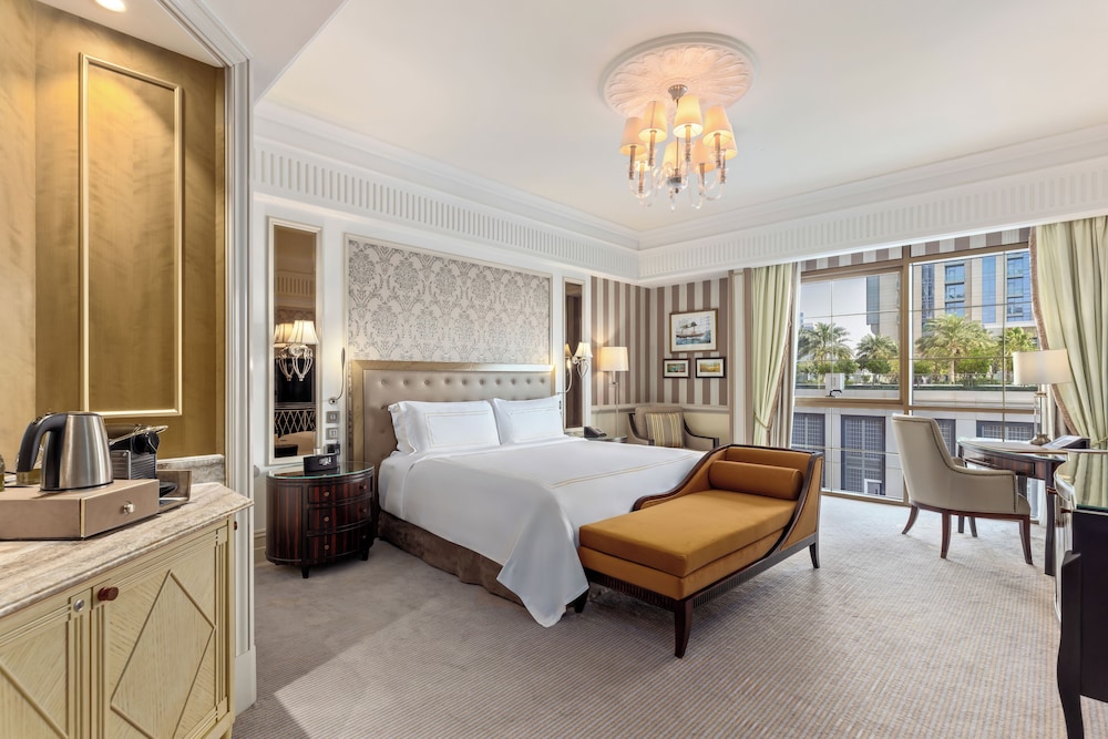 Al Habtoor Palace - Preferred Hotels & Resorts — Hotel rooms in Dubai