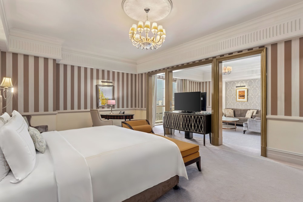 Al Habtoor Palace - Preferred Hotels & Resorts — Hotel rooms in Dubai