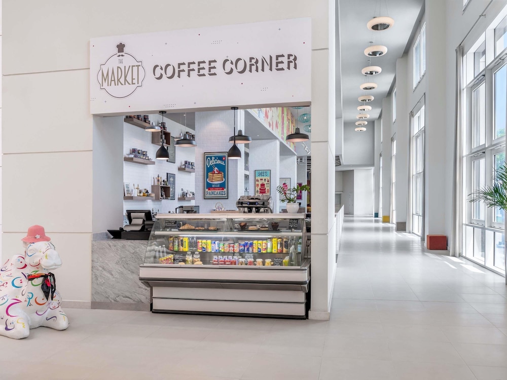ibis Styles Dragon Mart Dubai — Restaurant & bars in Dubai