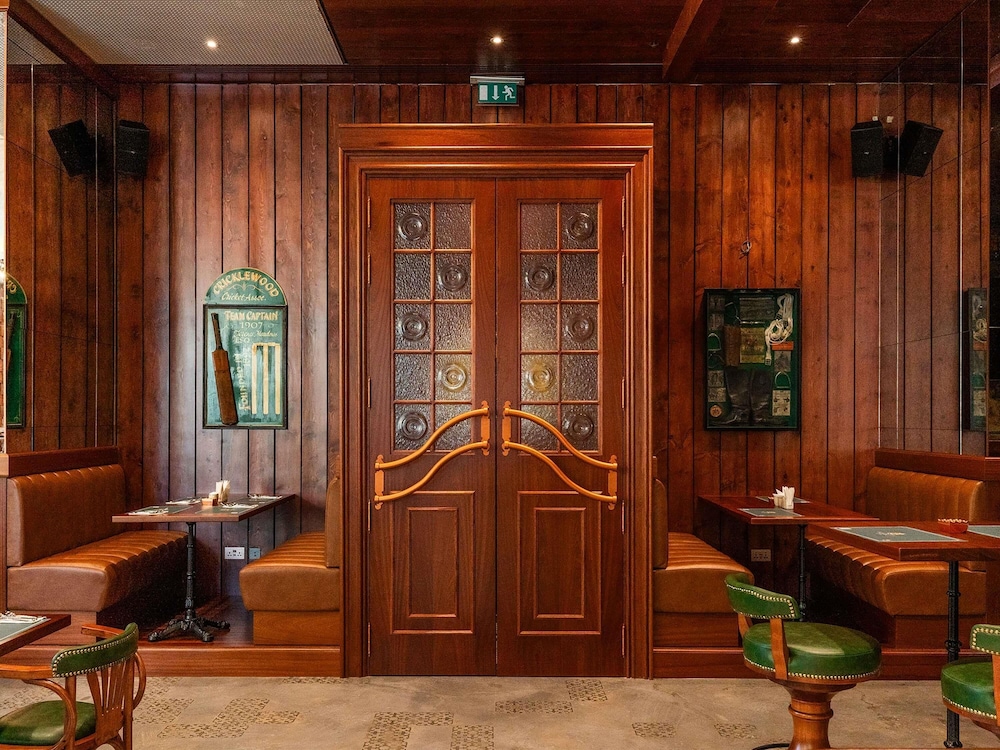 ibis One Central Hotel — Restaurant & bars in Dubai