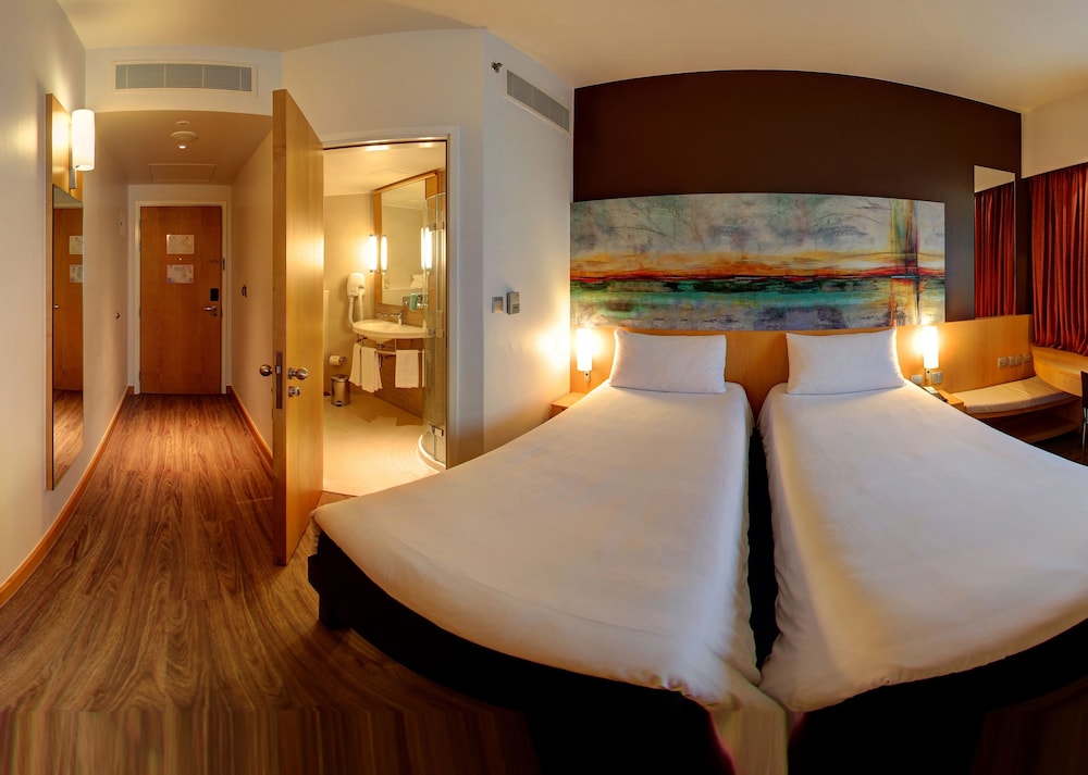 ibis One Central Hotel — Hotel rooms in Dubai