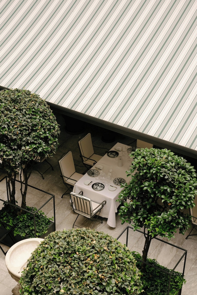 Mandarin Oriental, Milan — Restaurant & bars in Milan, Lombardy