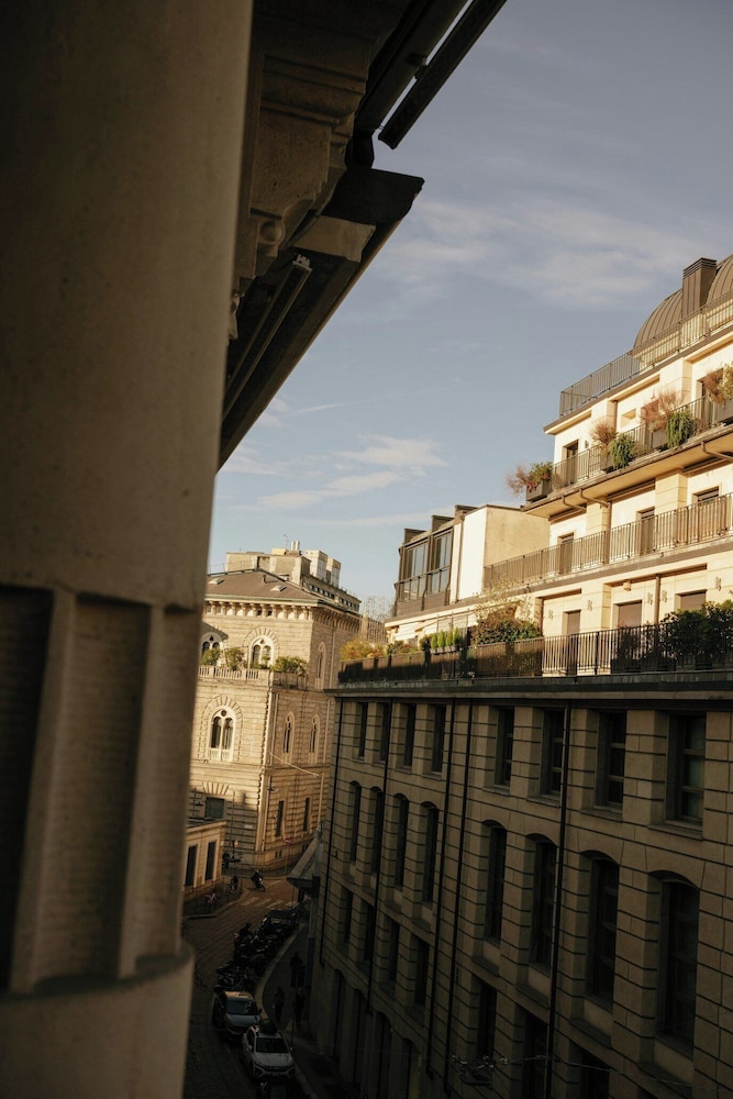 Mandarin Oriental, Milan — Hotel building in Milan, Lombardy