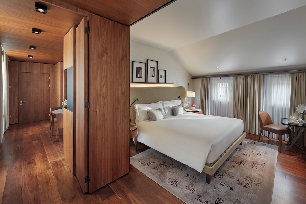 Mandarin Oriental, Milan — Hotel rooms in Milan, Lombardy