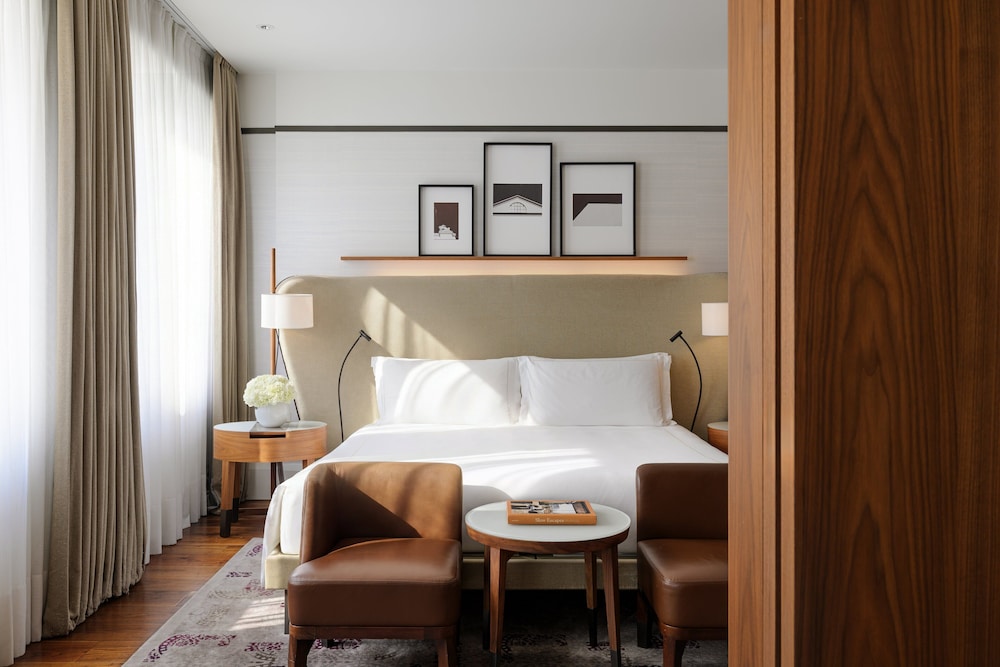 Mandarin Oriental, Milan — Hotel rooms in Milan, Lombardy