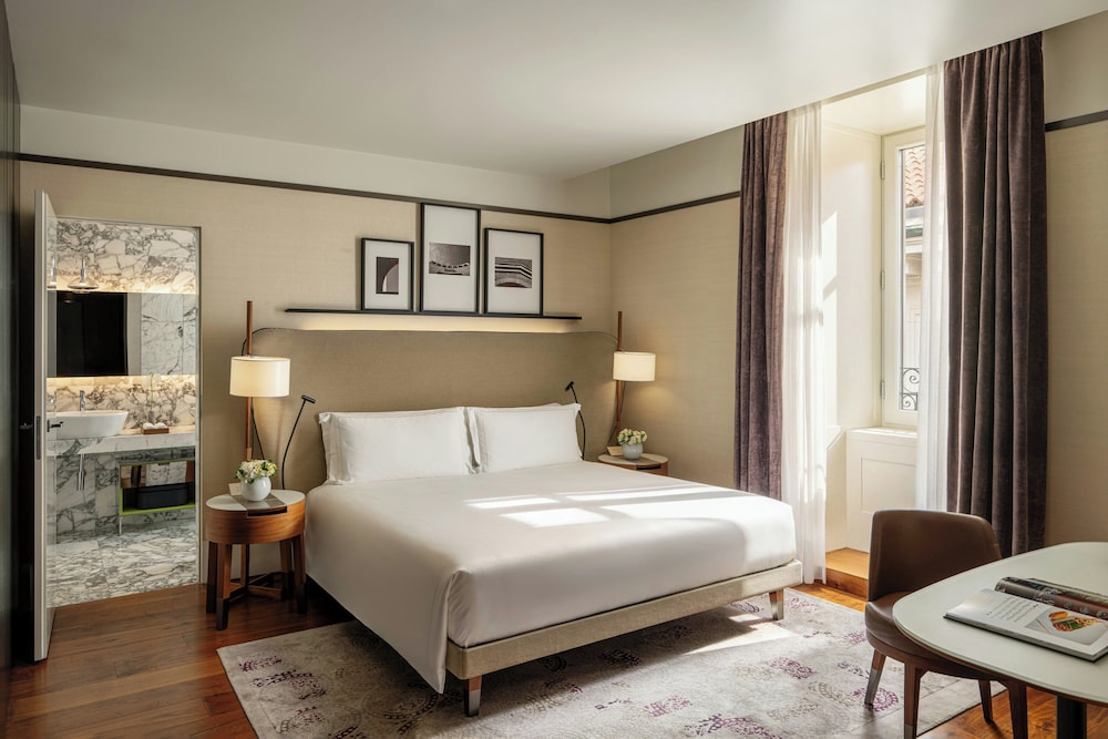 Mandarin Oriental, Milan — Hotel rooms in Milan, Lombardy