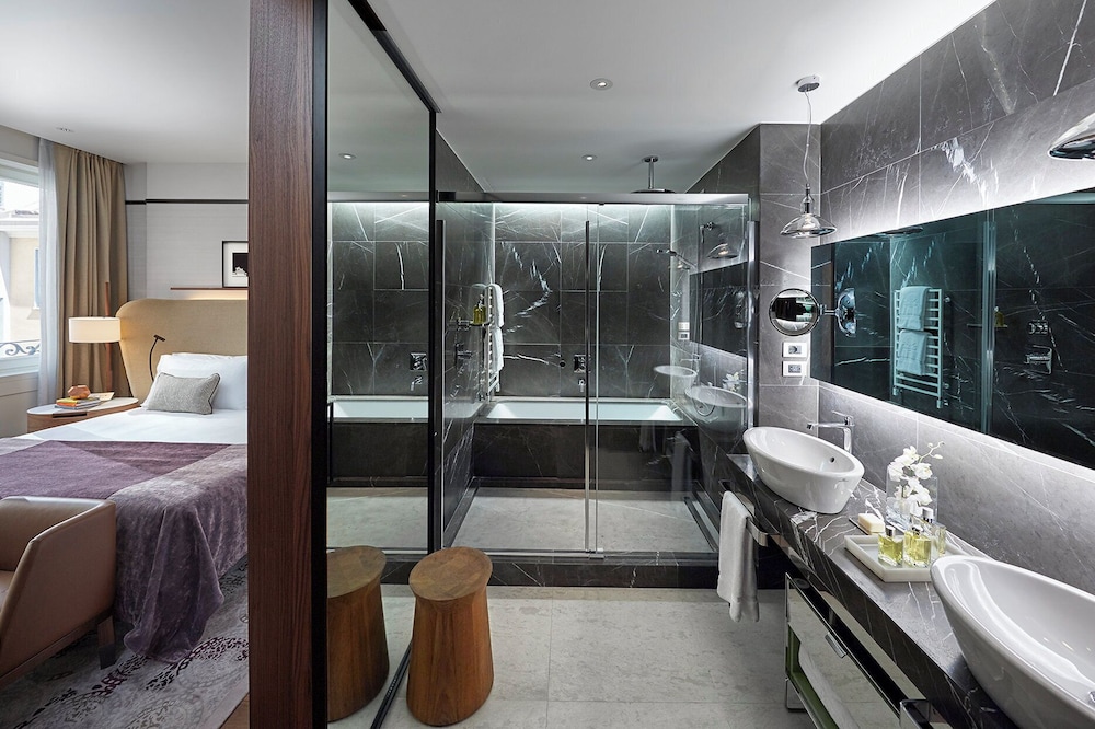 Mandarin Oriental, Milan — Hotel rooms in Milan, Lombardy