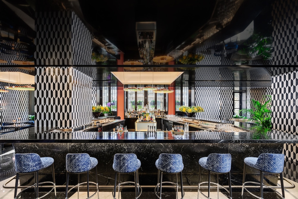 Mandarin Oriental, Milan — Restaurant & bars in Milan, Lombardy
