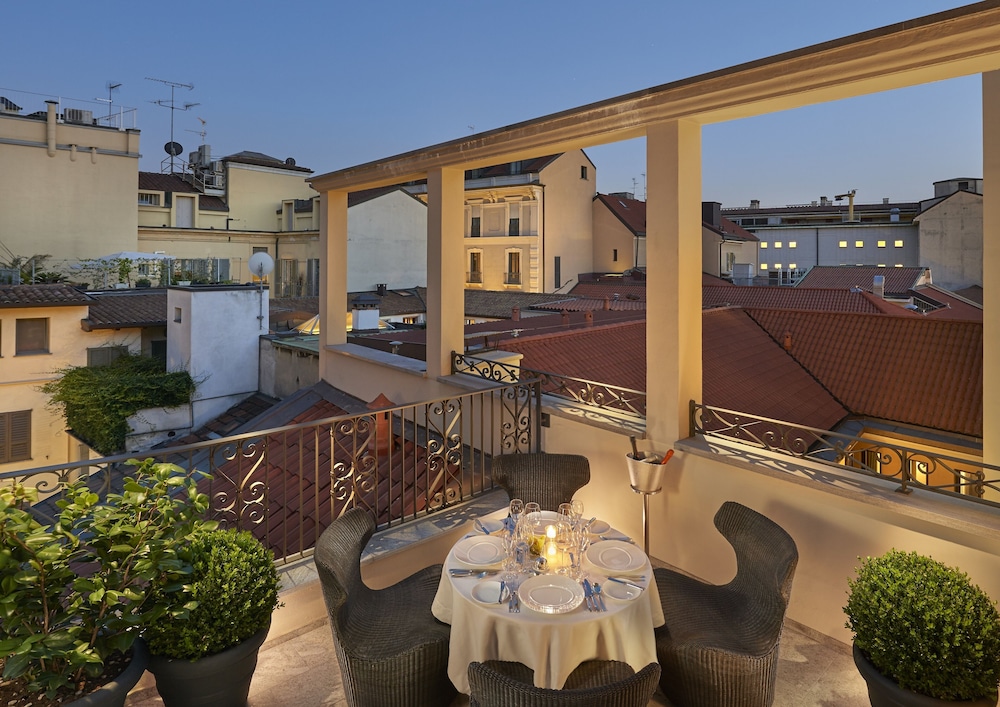 Mandarin Oriental, Milan — Restaurant & bars in Milan, Lombardy