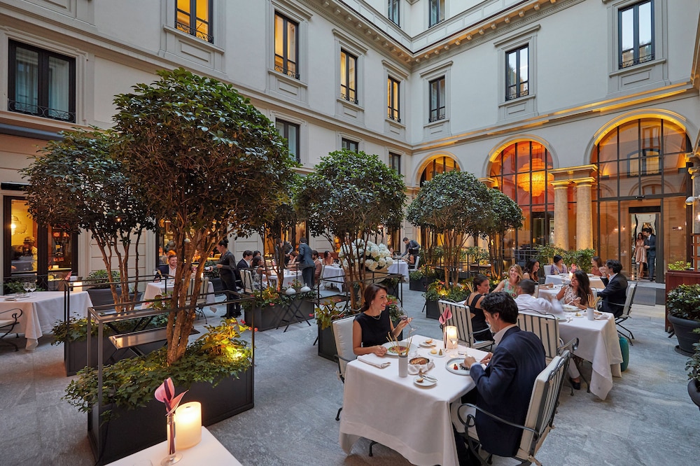 Mandarin Oriental, Milan — Restaurant & bars in Milan, Lombardy