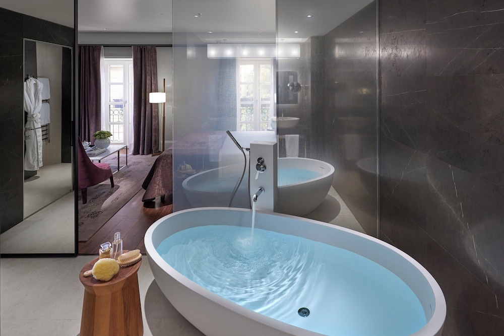 Mandarin Oriental, Milan — Hotel rooms in Milan, Lombardy