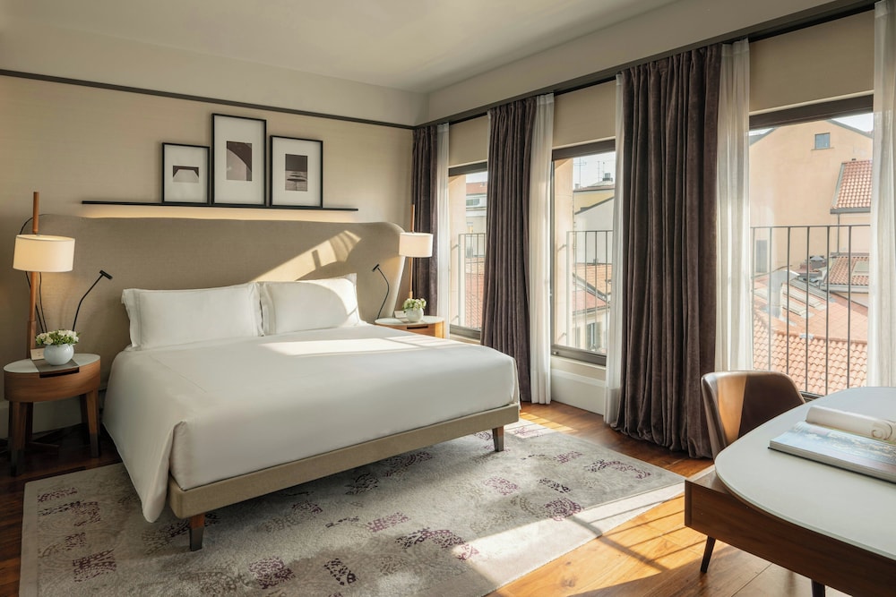 Mandarin Oriental, Milan — Hotel rooms in Milan, Lombardy