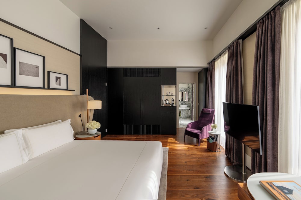 Mandarin Oriental, Milan — Hotel rooms in Milan, Lombardy