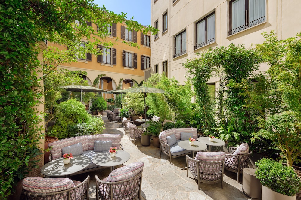Mandarin Oriental, Milan — Hotel building in Milan, Lombardy