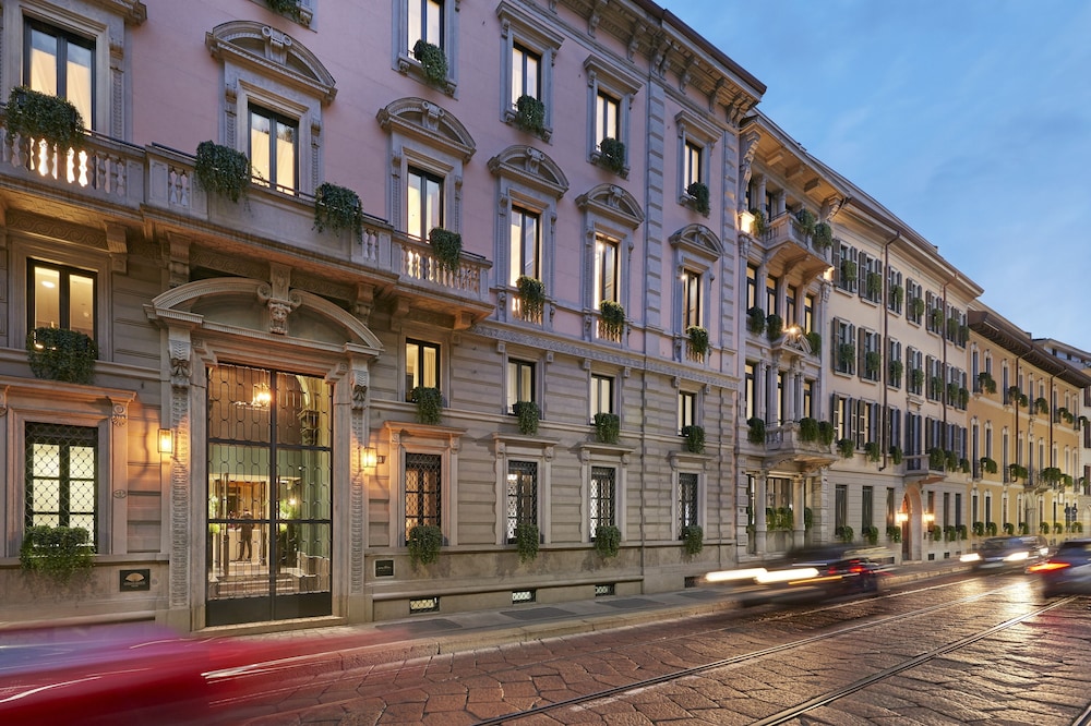Mandarin Oriental, Milan — Hotel building in Milan, Lombardy
