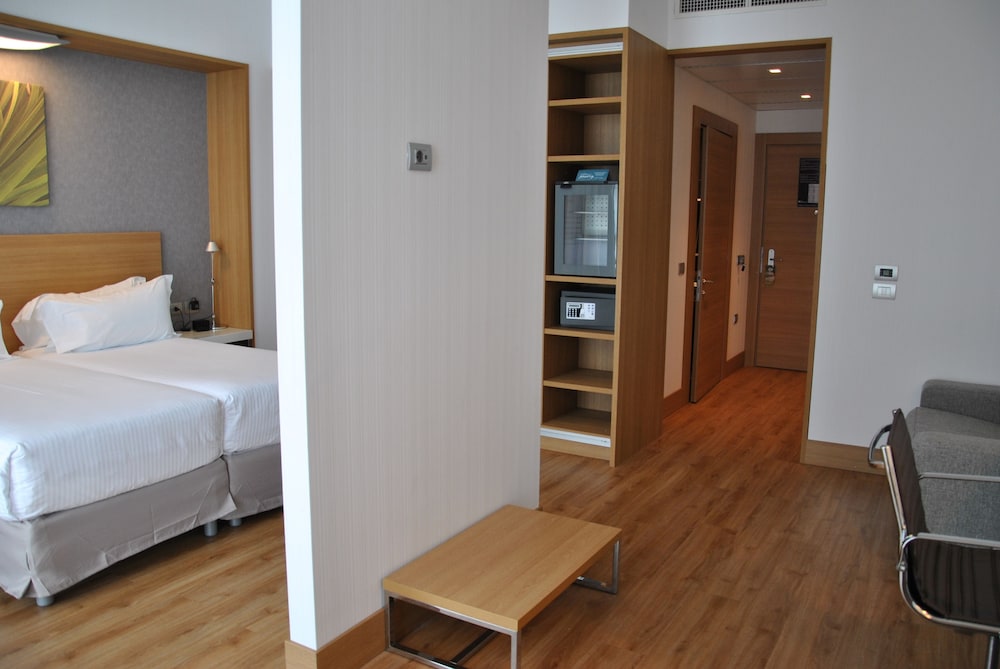 Hilton Garden Inn Milan North — Hotel rooms in Milan, Lombardy
