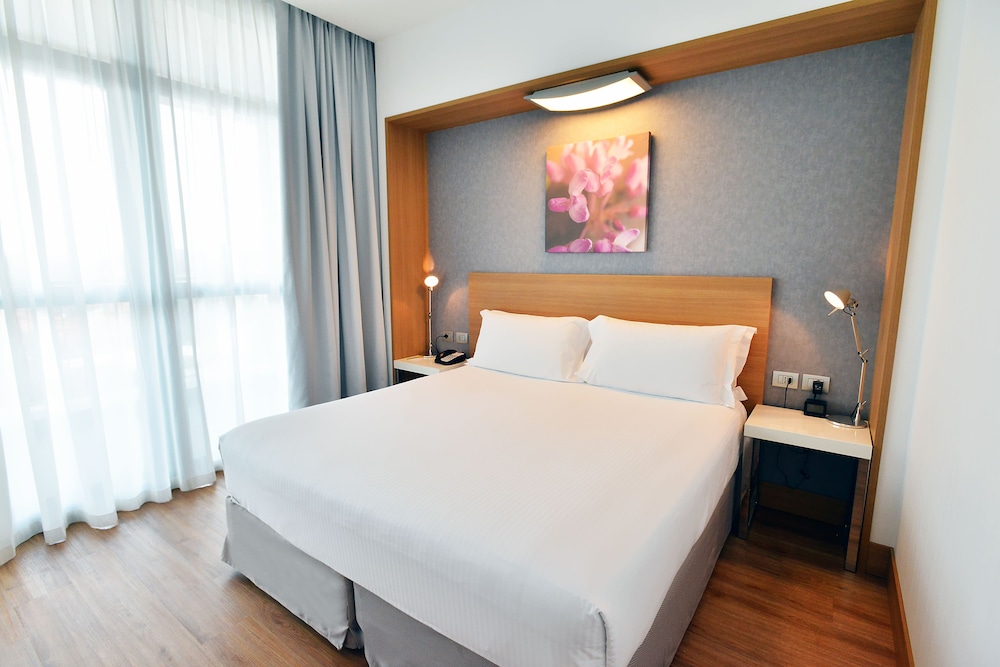 Hilton Garden Inn Milan North — Hotel rooms in Milan, Lombardy