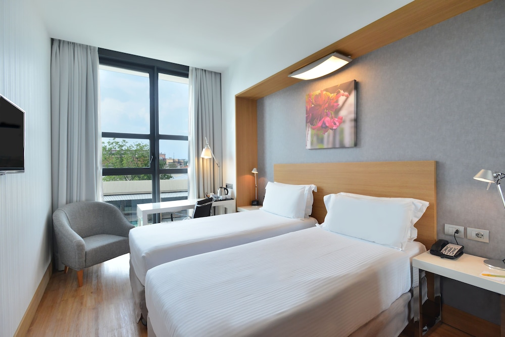 Hilton Garden Inn Milan North — Hotel rooms in Milan, Lombardy