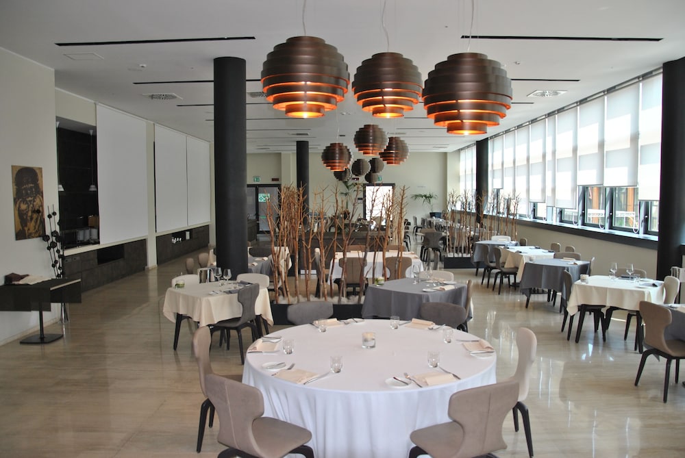 Hilton Garden Inn Milan North — Restaurant & bars in Milan, Lombardy