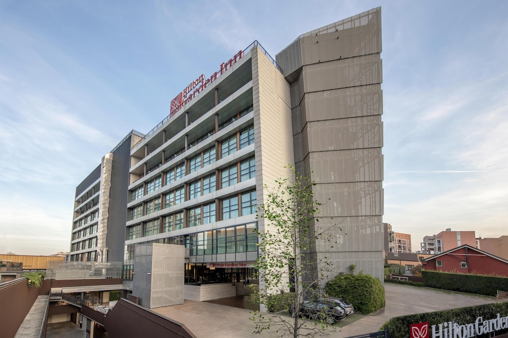Hilton Garden Inn Milan North — Hotel building in Milan, Lombardy