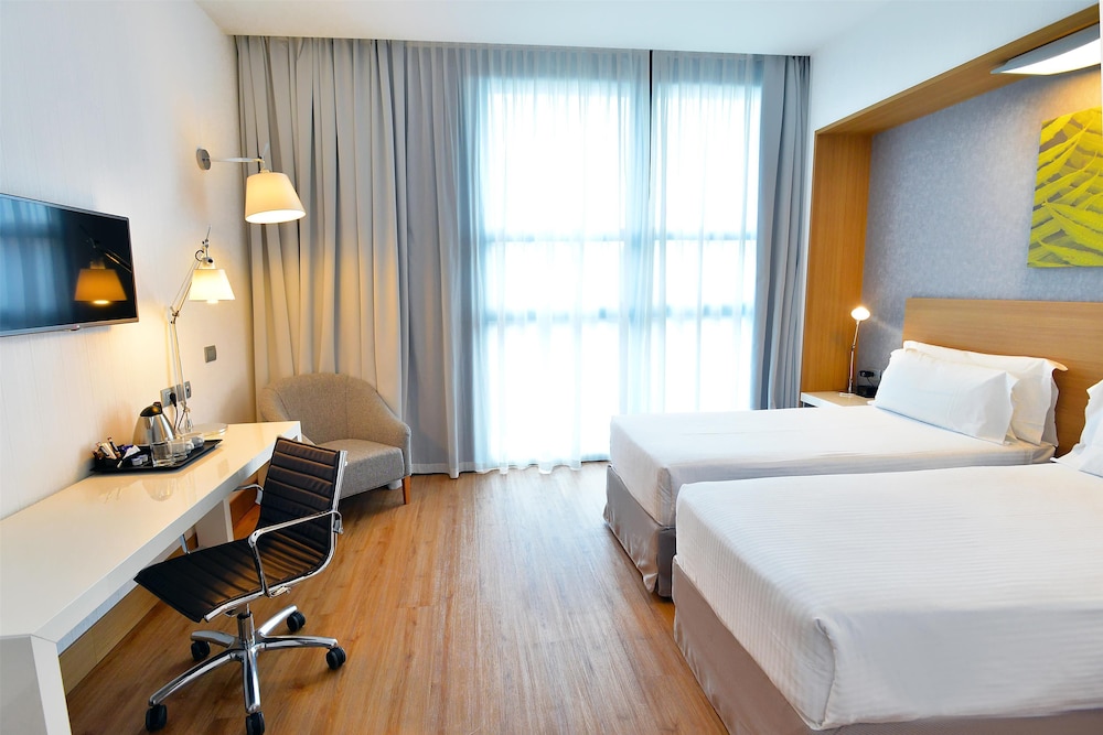 Hilton Garden Inn Milan North — Hotel rooms in Milan, Lombardy