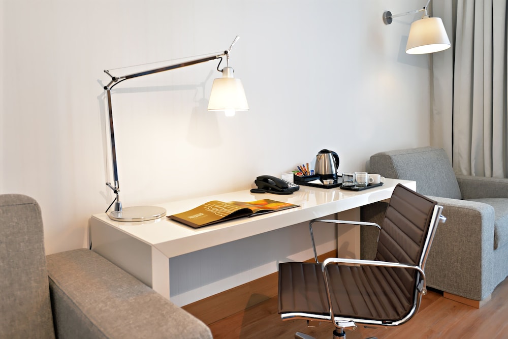 Hilton Garden Inn Milan North — Hotel rooms in Milan, Lombardy