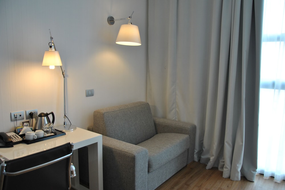 Hilton Garden Inn Milan North — Hotel rooms in Milan, Lombardy