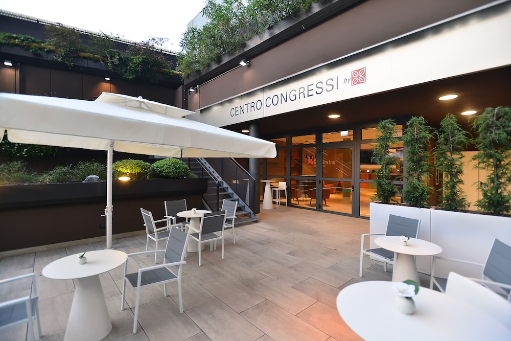 Hilton Garden Inn Milan North — Hotel building in Milan, Lombardy