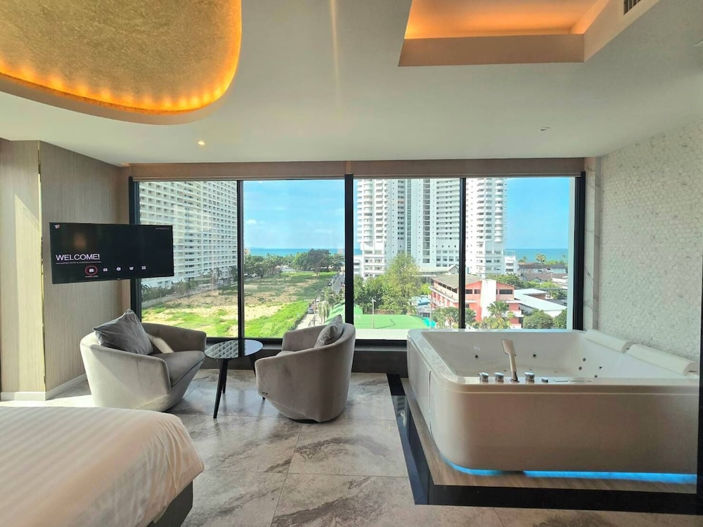 The Tj Hotel — Hotel rooms in Pattaya, Chonburi