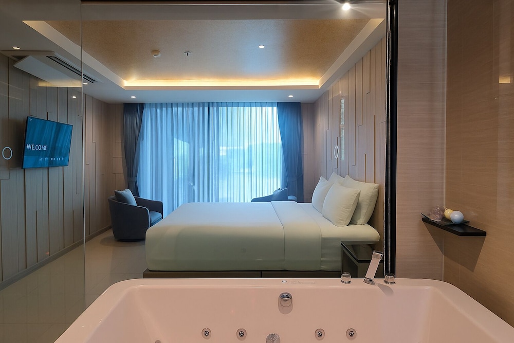 The Tj Hotel — Hotel rooms in Pattaya, Chonburi