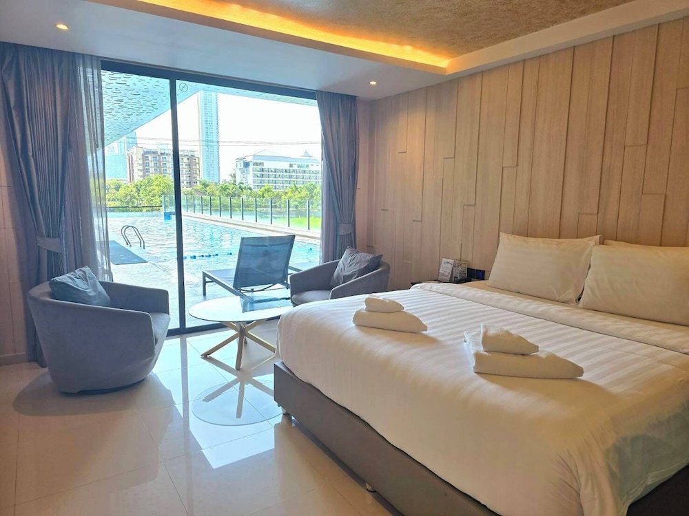 The Tj Hotel — Hotel rooms in Pattaya, Chonburi