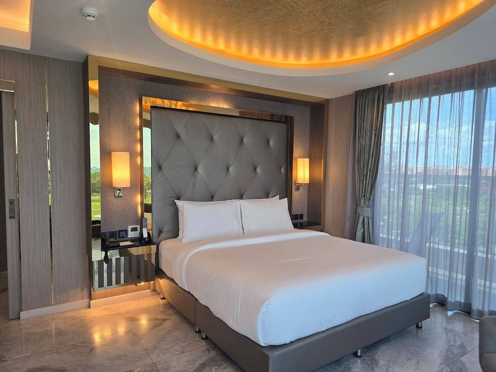 The Tj Hotel — Hotel rooms in Pattaya, Chonburi