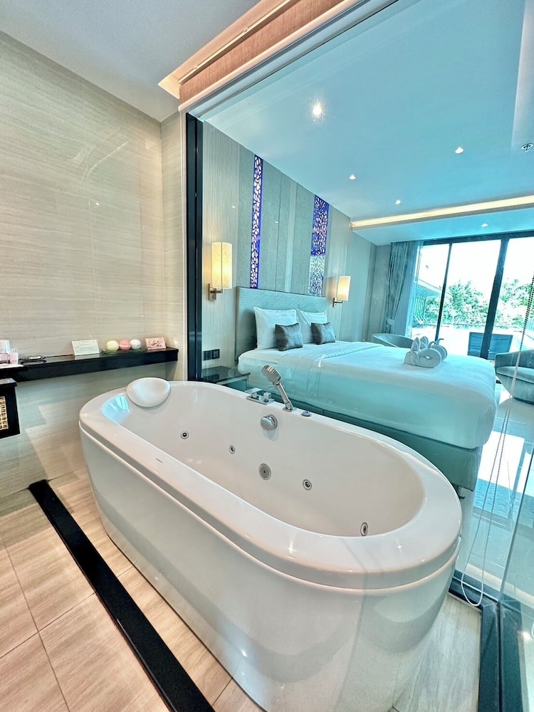 The Tj Hotel — Hotel rooms in Pattaya, Chonburi