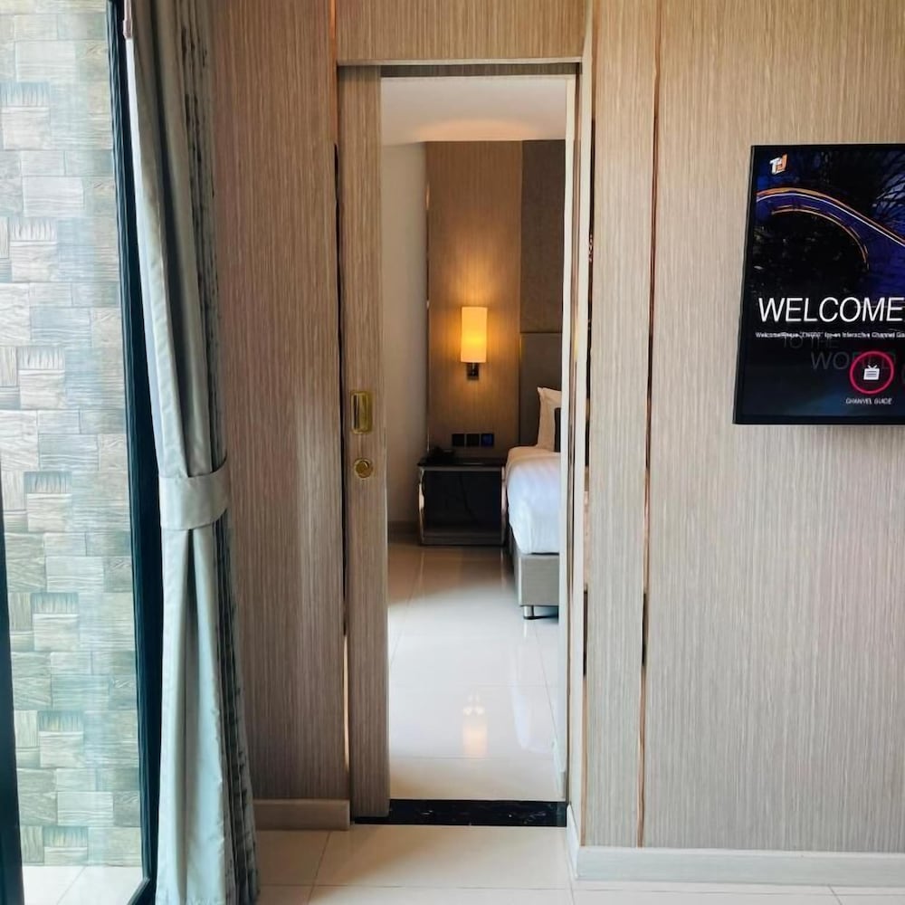 The Tj Hotel — Hotel rooms in Pattaya, Chonburi