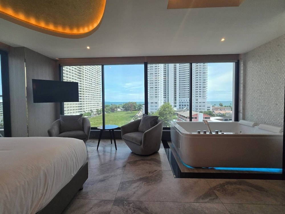 The Tj Hotel — Hotel rooms in Pattaya, Chonburi