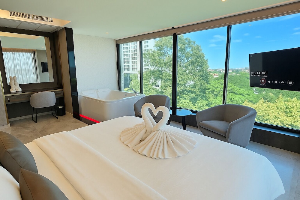 The Tj Hotel — Hotel rooms in Pattaya, Chonburi
