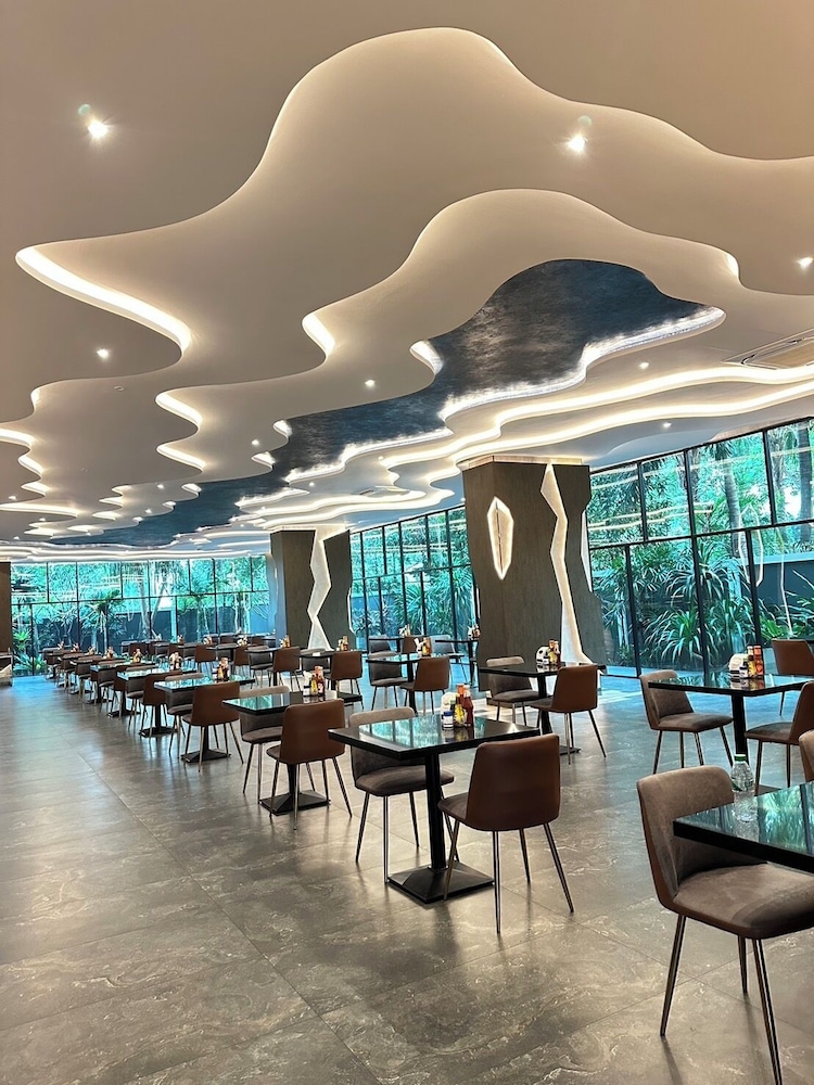 The Tj Hotel — Restaurant & bars in Pattaya, Chonburi