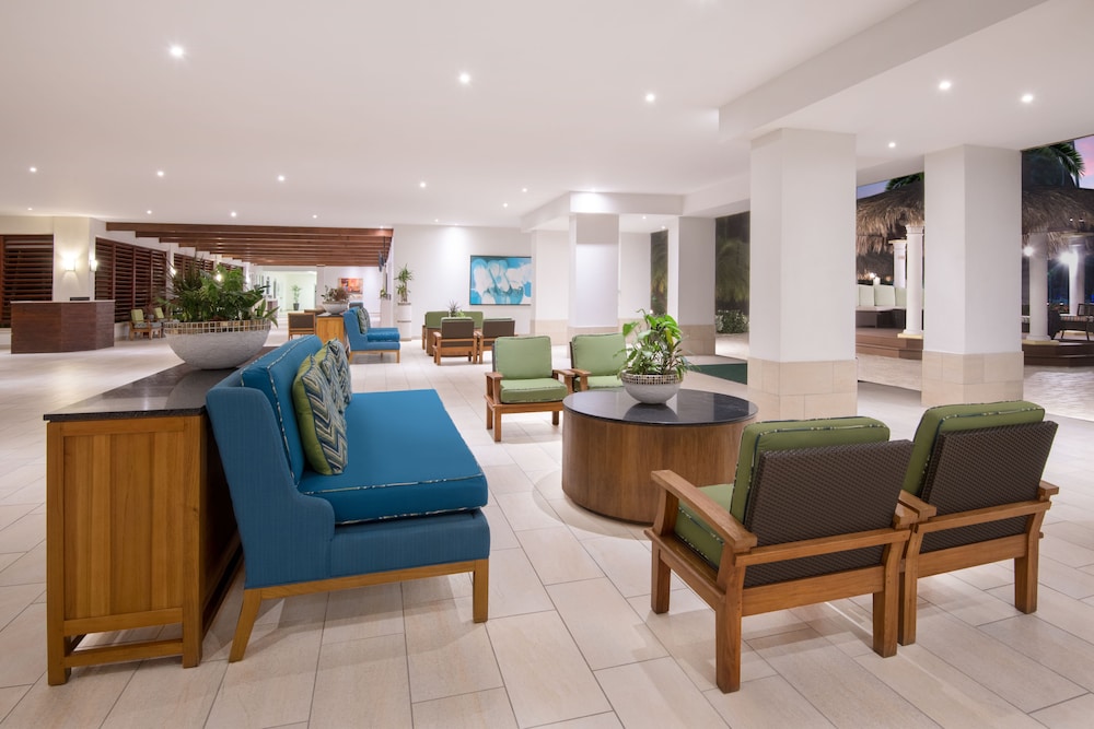 All Inclusive Holiday Inn Resort Aruba — Hotel building in Noord, Aruba