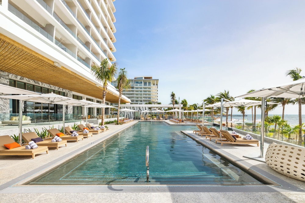 Hotel Mousai Cancun Ocean Front Adults Only — Swimming pool in Playa Mujeres, Quintana Roo