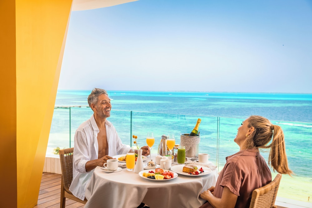 Hotel Mousai Cancun Ocean Front Adults Only — Restaurant & bars in Playa Mujeres, Quintana Roo