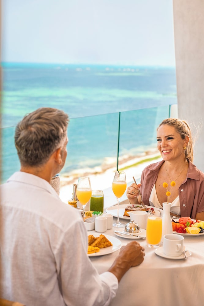 Hotel Mousai Cancun Ocean Front Adults Only — Restaurant & bars in Playa Mujeres, Quintana Roo