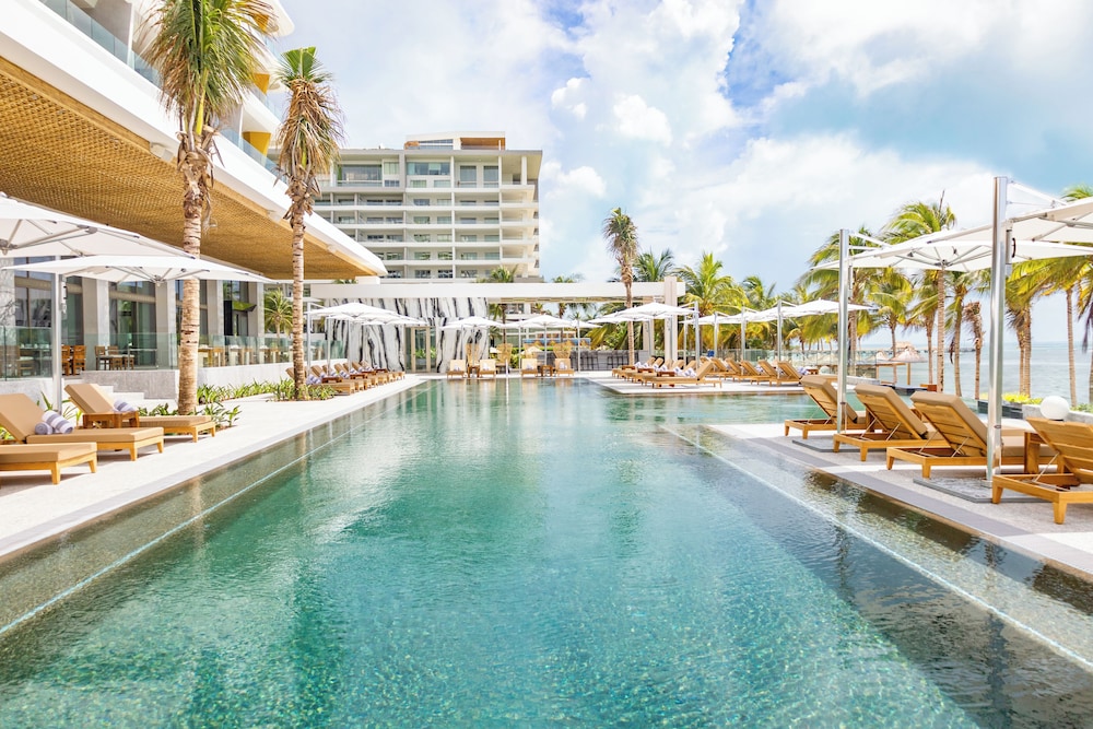 Hotel Mousai Cancun Ocean Front Adults Only — Swimming pool in Playa Mujeres, Quintana Roo