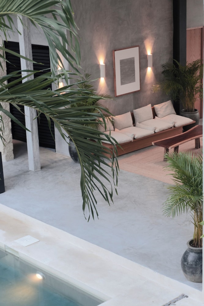 Otonomus Tulum — Hotel building in Tulum, Quintana Roo