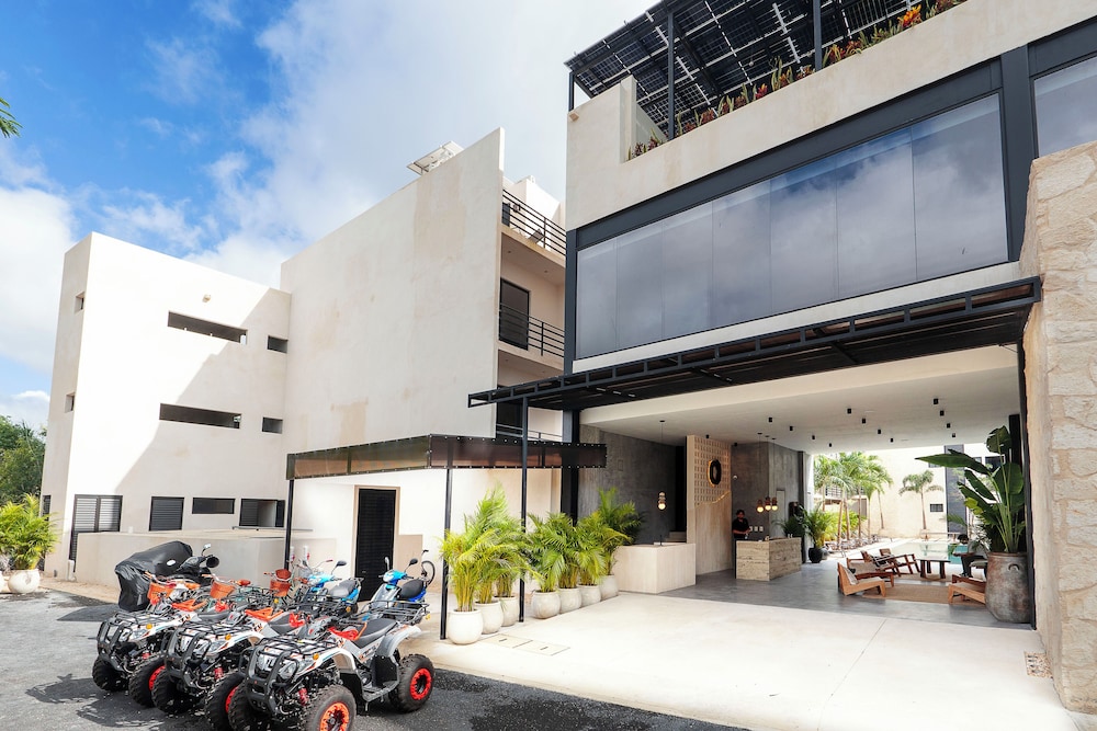 Otonomus Tulum — Hotel building in Tulum, Quintana Roo